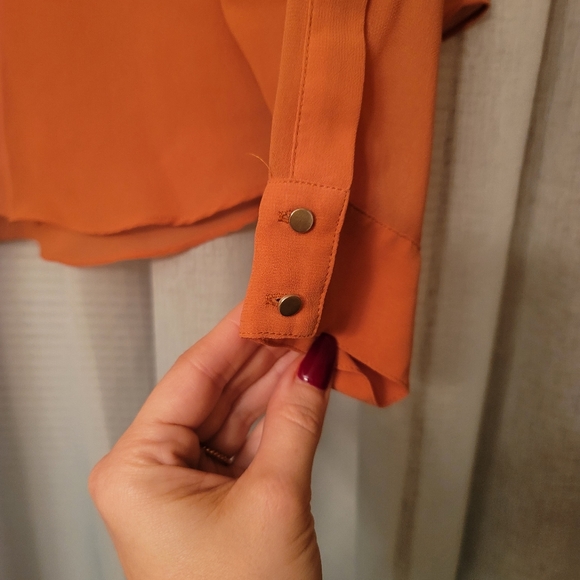 Dolce Vita xs sheer burnt orange shirt top blouse - Picture 4 of 4